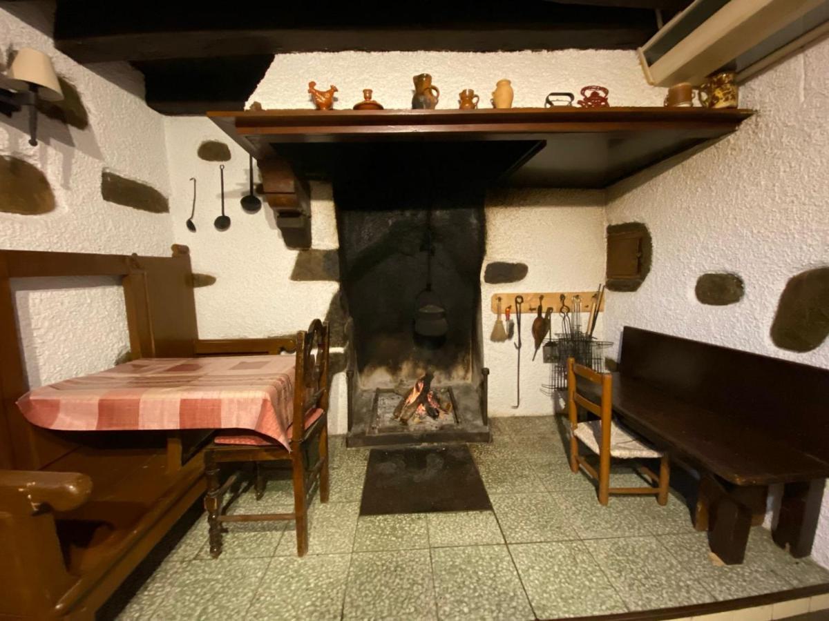 הוילה Santa Cruz de la Serós Casa Senera מראה חיצוני תמונה